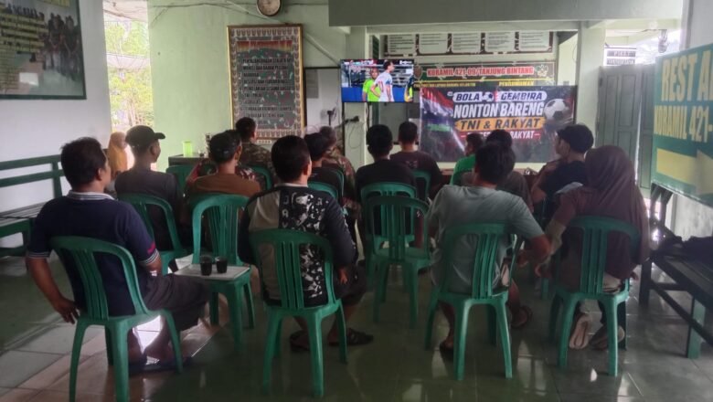 Nobar Bola Gembira di Koramil Tanjung Bintang Jadi Wadah Pererat TNI dan Warga